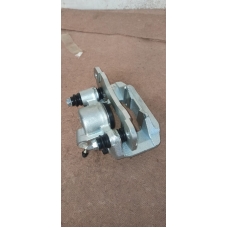 D5R016 ADVICS Суппорт задний правый advics