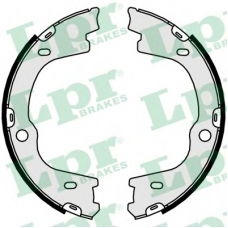 01057 LPR Комплект тормозных колодок, стояночная тормозная с