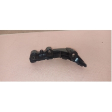 6400G174 MITSUBISHI Кронштейн боковой переднего бампера,прав