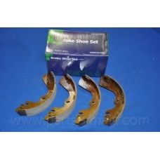 PLA-026 Parts mall Комплект тормозных колодок